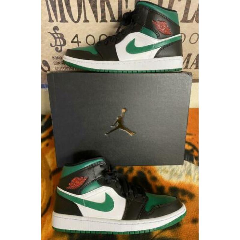 EU 42 - Air Jordan 1 Mid Pine Green/Green Toe