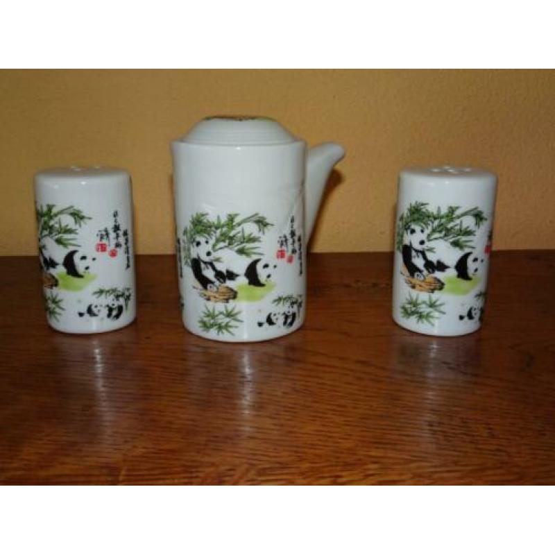 Chinees peper, zout en olie setje op plateautje