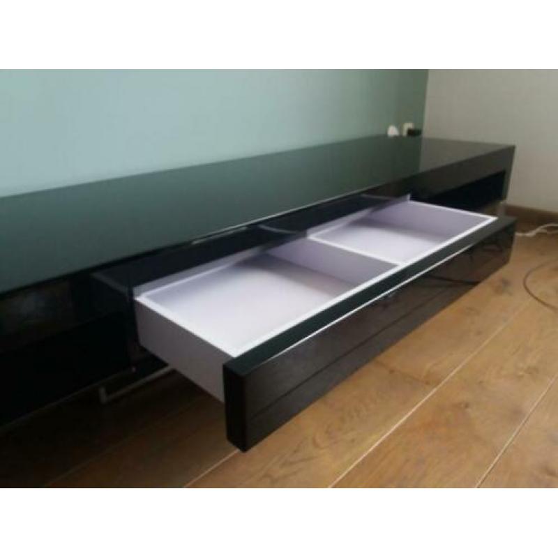 Zwart hoogglans tv-meubel