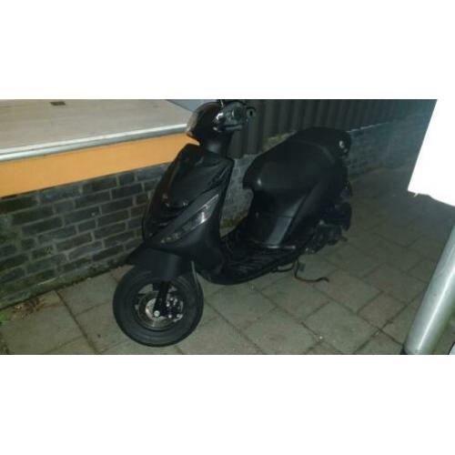 Piaggio zip snor black on black 2011 sp kappen