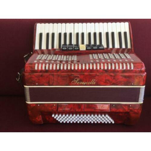 Accordeon. Serenelli . 80 bas . 3 korig .