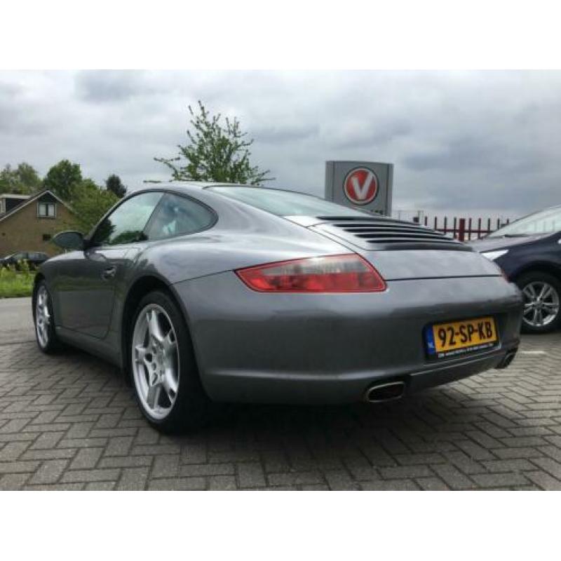 Porsche 911 3.6 Carrera 4