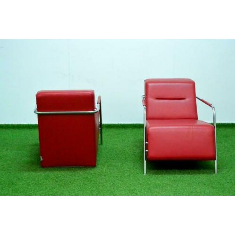 In NIEUWstaat 2 rode leren Topform design fauteuils