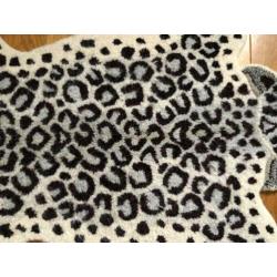 Gaaf DOING GOODS XL vloerkleed snowy leopard luipaard (vtwo
