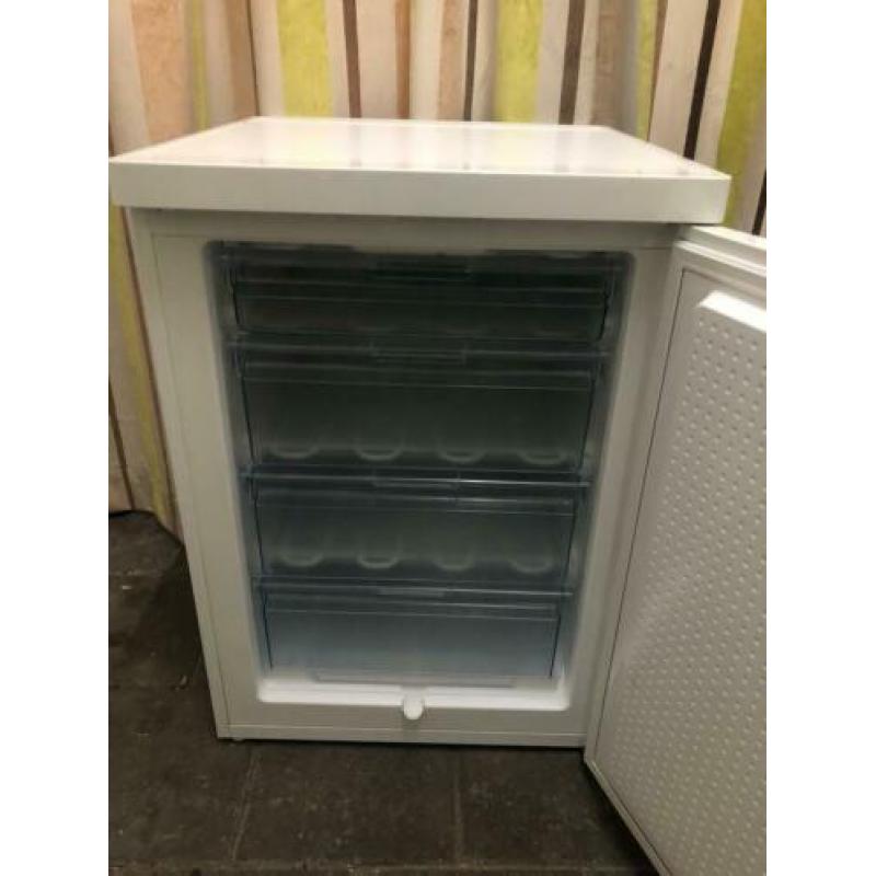 Bosch: Tafelmodel Vriezer, 4 Laden, Schoon en Goed!