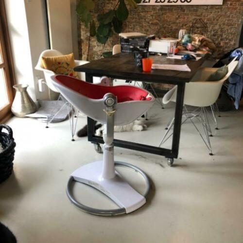 Witte Bloom Fresco kinderstoel met rode zitting