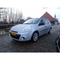 Renault Clio Estate 1.2-16V Special Line | Clima + Navi nu €