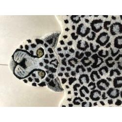Gaaf DOING GOODS XL vloerkleed snowy leopard luipaard (vtwo