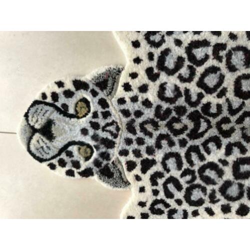 Gaaf DOING GOODS XL vloerkleed snowy leopard luipaard (vtwo