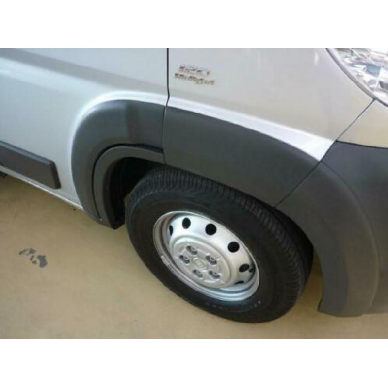 Pössl Globecar 640 120PK Enkele Bedden Airco Cruise Control