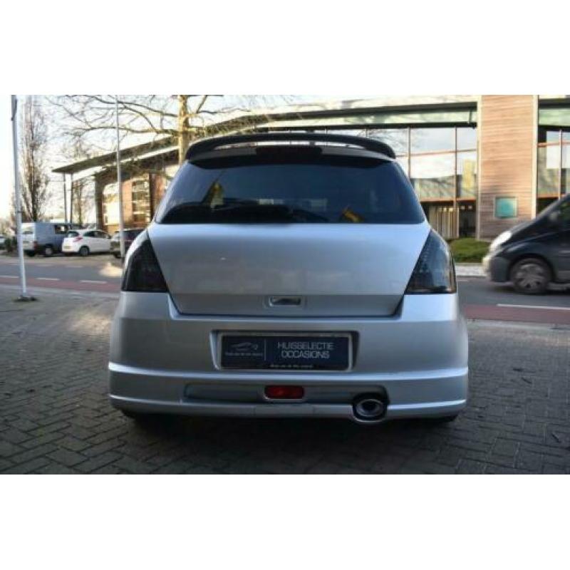 Suzuki Swift 1.6 Sport SPOILERKIT DIKKE GELUID INSTALLATIE V