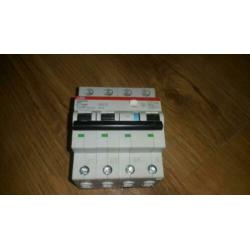 ABB B32 aardlekautomaat