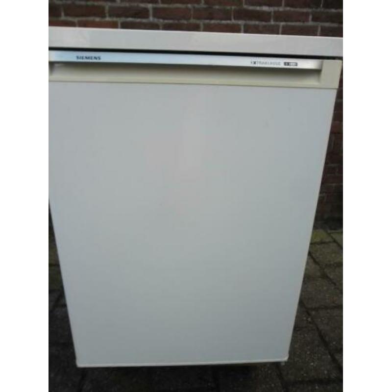 Siemens extraclasse tafelmodel vriezer 4 laden ZGAN