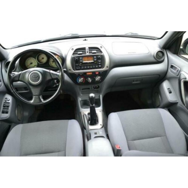 Toyota RAV4 2.0-16V VVT-i Sol BJ'03 4X4 Airco Trekhaak