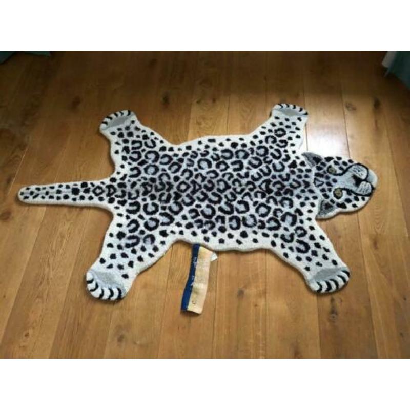 Gaaf DOING GOODS XL vloerkleed snowy leopard luipaard (vtwo