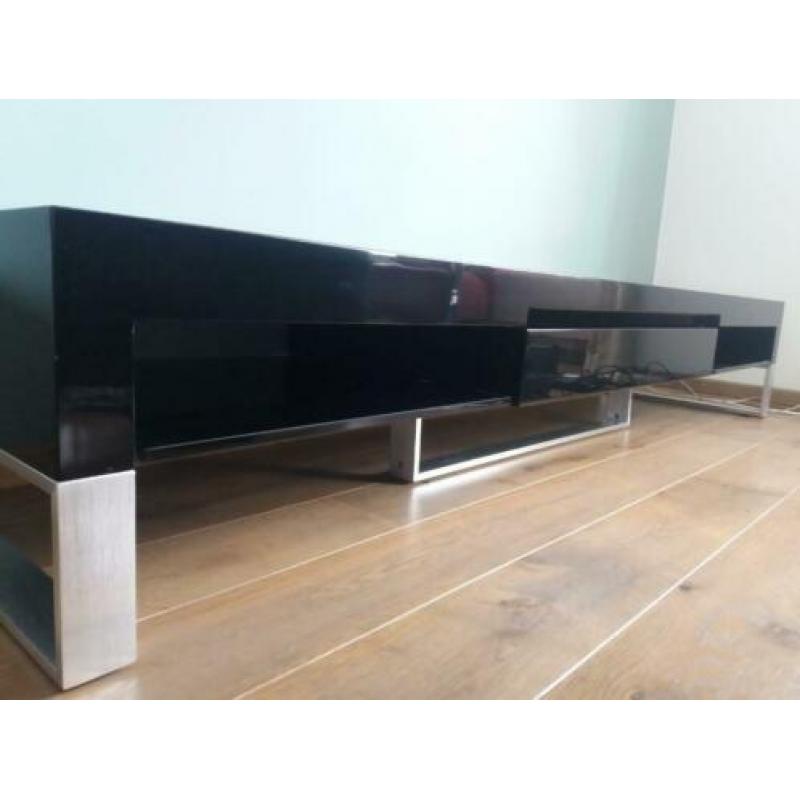 Zwart hoogglans tv-meubel