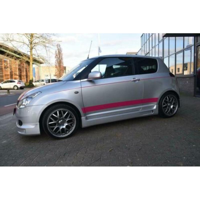 Suzuki Swift 1.6 Sport SPOILERKIT DIKKE GELUID INSTALLATIE V