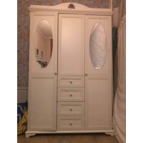 Meisjes slaapkamer compleet