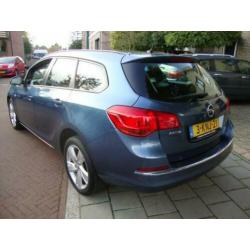 Opel Astra Sports Tourer 1.4 Turbo Berlin rijklaar