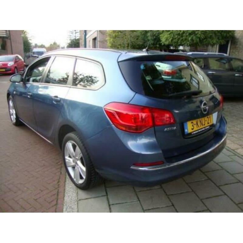 Opel Astra Sports Tourer 1.4 Turbo Berlin rijklaar