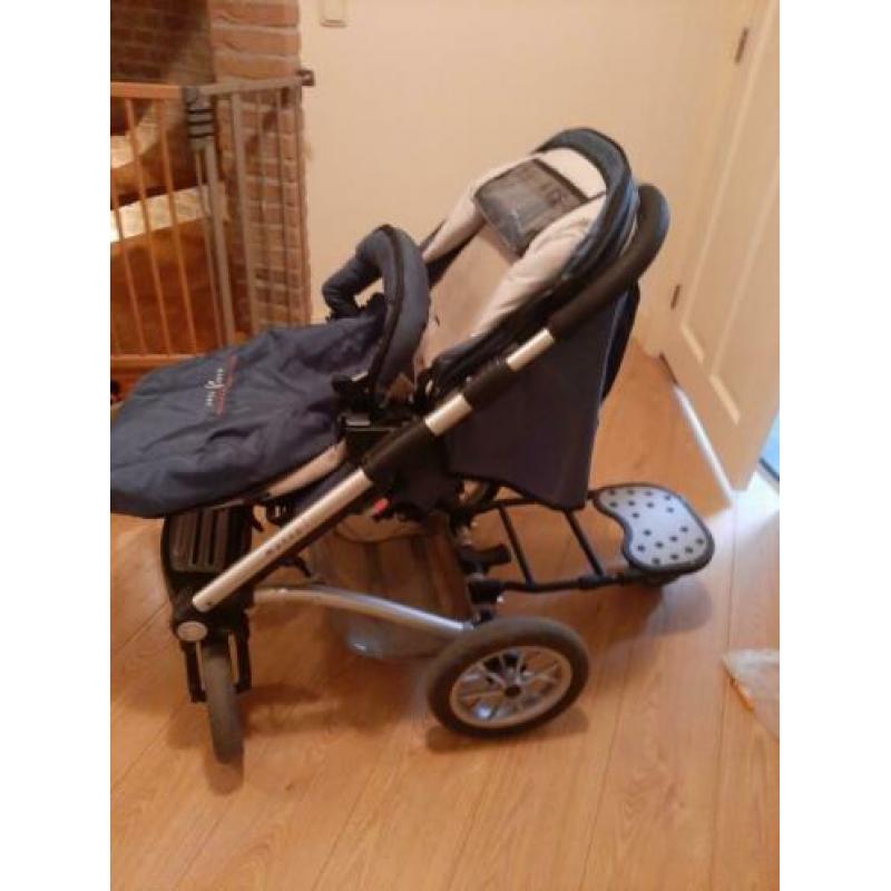 Mooie mutsy kinderwagen