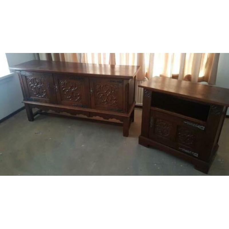 Dressoir en theetafel