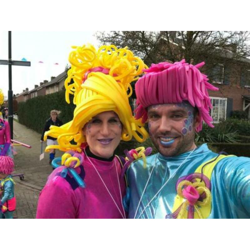 Mooie carnaval loopgroep 30 personen + duwwagen & attributen