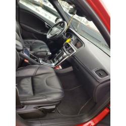 Volvo V40 D4 2.0 140KW/190PK 2014 Rood