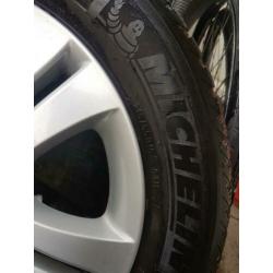 Mercedes LM aluminium velgen met Michelin Alpin winterbanden