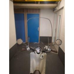 Sym mio uit 2010. 2kW, 1 cillinder