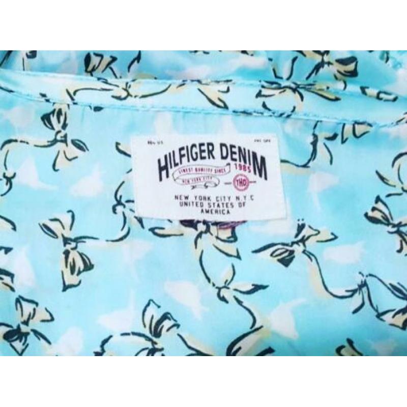 TOMMY HILFIGER Top blauw satijn stretch slank mt. XL: 15,-