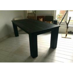 Zwart geverfde houten eetkamertafel/eettafel voor 4/6 pers.