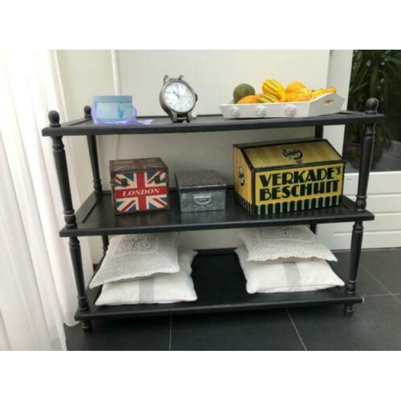 Show tafel, etagere, side table, side tabel, winkeltafel