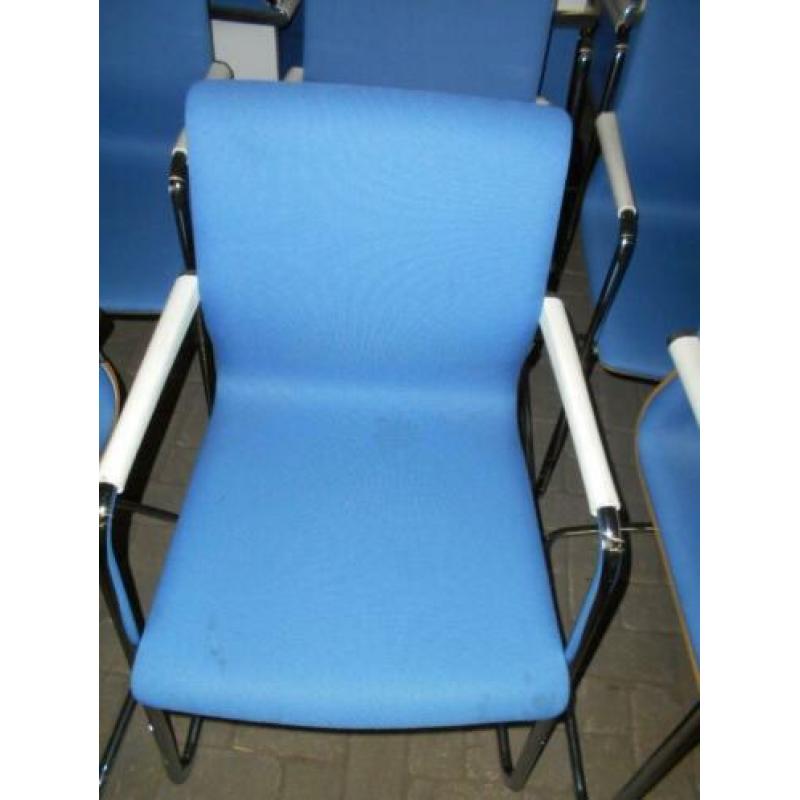 Kinnaps vergaderstoelen
