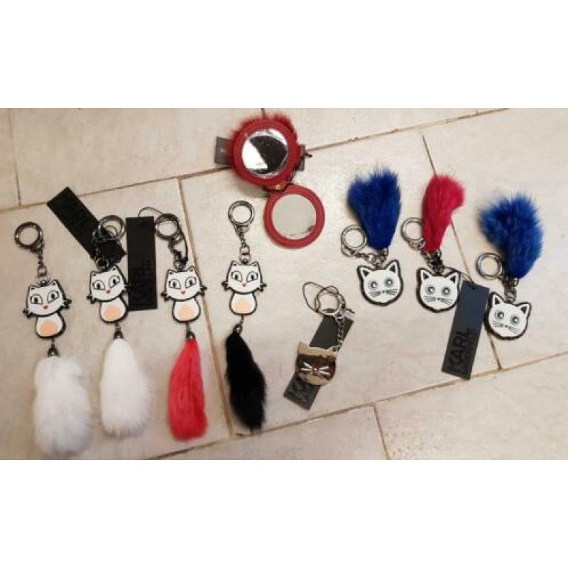 Karl Lagerfeld sleuthangers