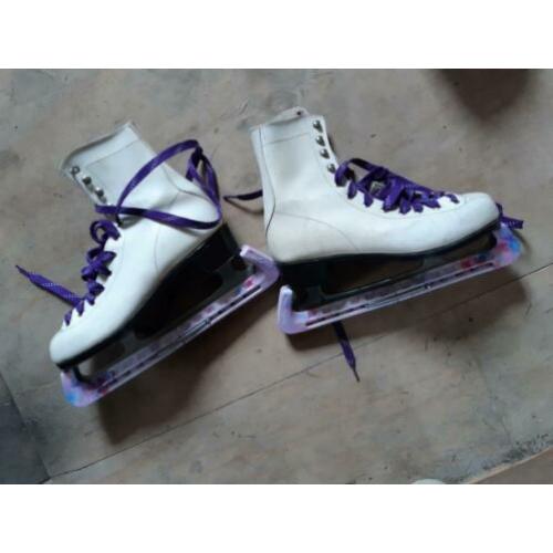 schaatsen maat 33 - 37 - 38 - 41 / 42 - 41 - 27 noren