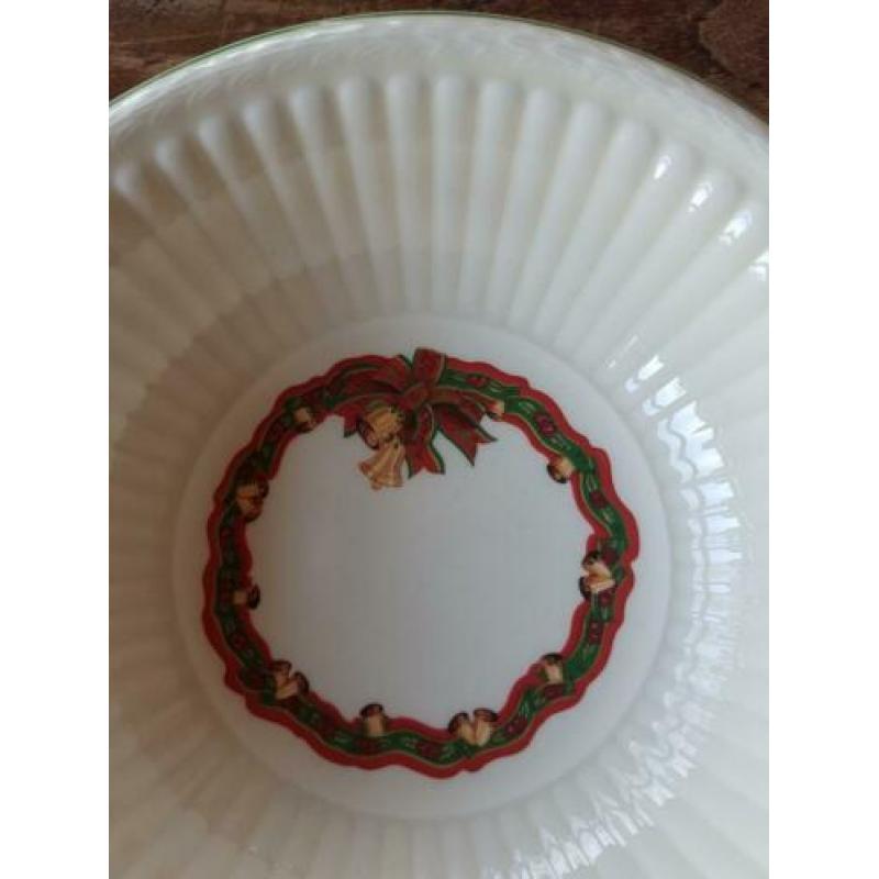 Wedgwood Queen's Ware schaaltje Christmas Time
