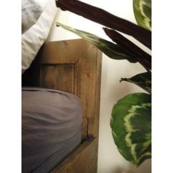 Steigerhouten bed 160cm in overleg met matras