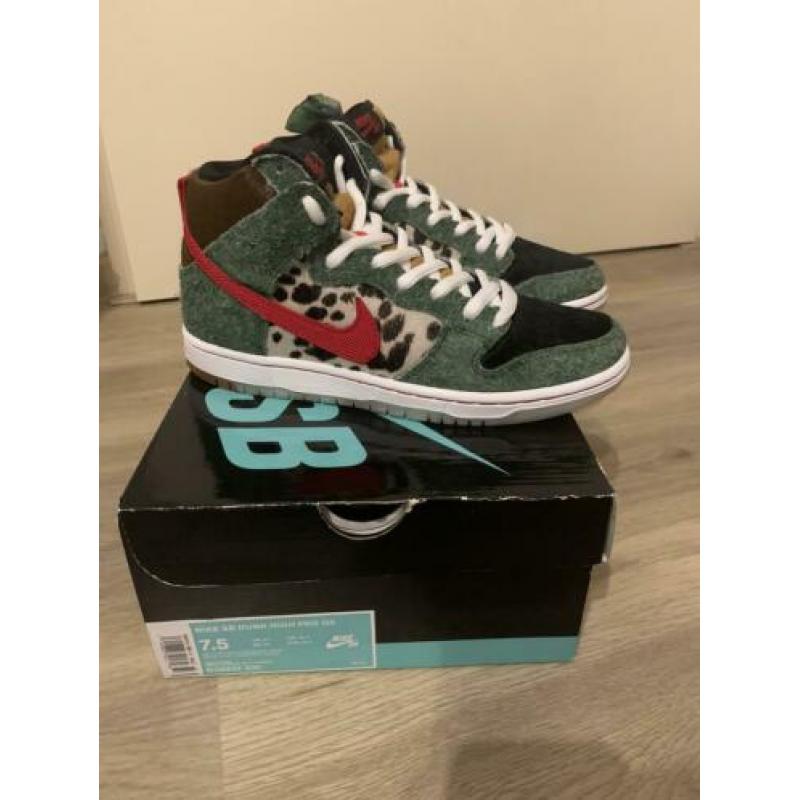 Nike SB Dunk High DOG WALKER 7.5US 40,5EU