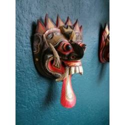 Twee Indonesische maskers