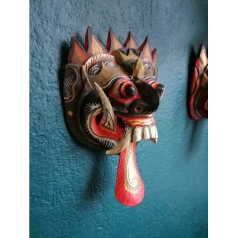 Twee Indonesische maskers