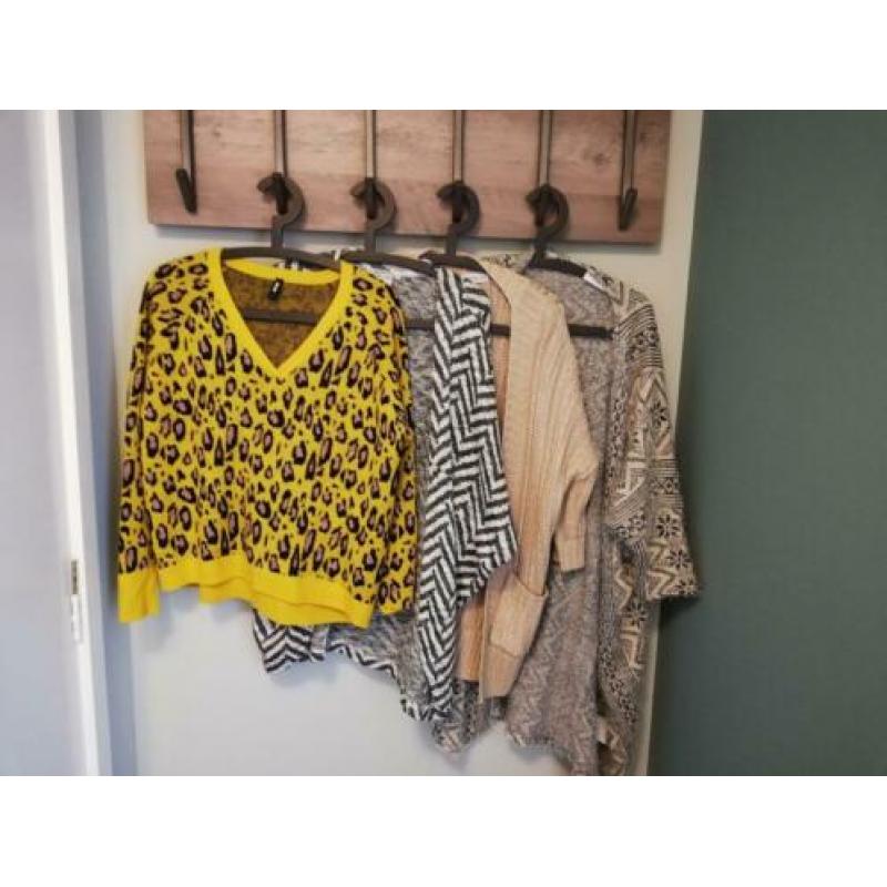 Dames kleding, truien, broeken, sportkleding, shirts, hempen