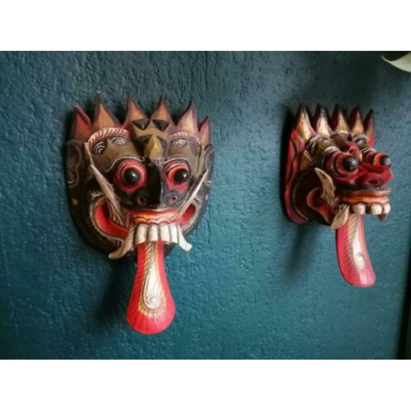Twee Indonesische maskers