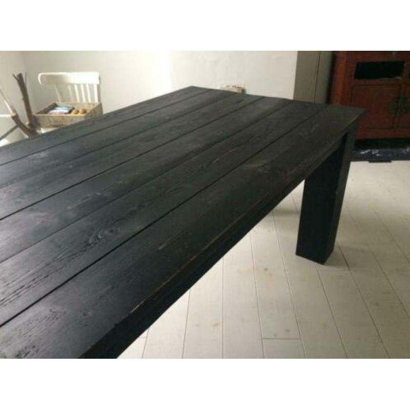 Zwart geverfde houten eetkamertafel/eettafel voor 4/6 pers.