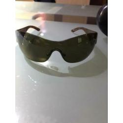 Donkerbruine Prada zonnebril