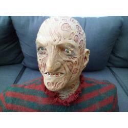 Freddy Krueger ''Lifesize'' Talking Bust in doos!