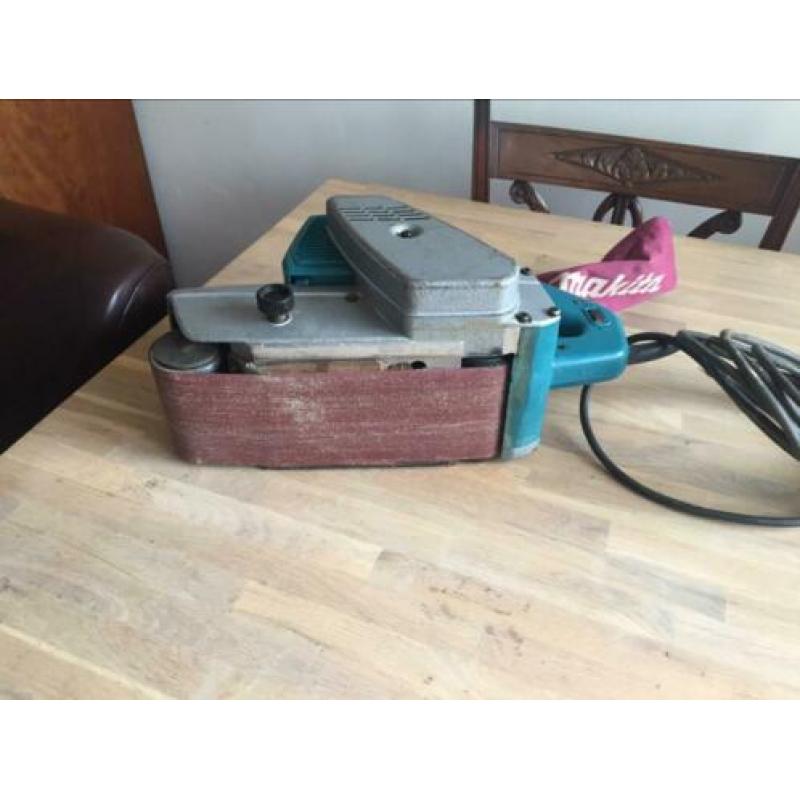 Makita 9402 bandschuurmachine