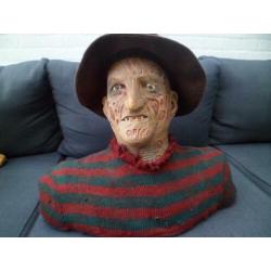 Freddy Krueger ''Lifesize'' Talking Bust in doos!