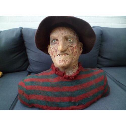 Freddy Krueger ''Lifesize'' Talking Bust in doos!