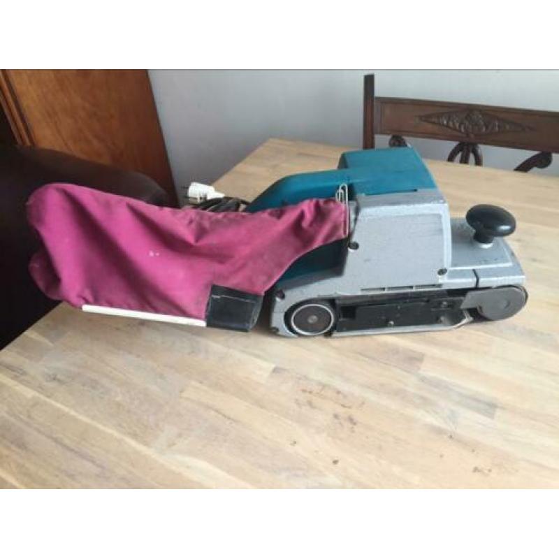 Makita 9402 bandschuurmachine